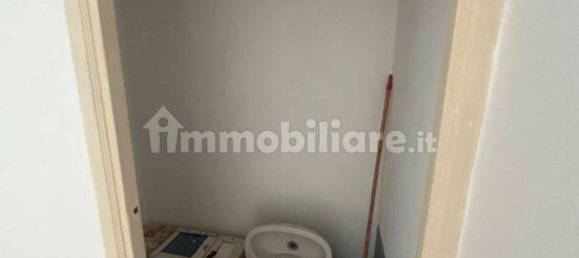 Apartamento de 2 dormitorios en Genoa, Italy No. 354687 9