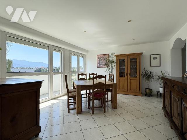 4 Schlafzimmer Wohnung in Voiron, France, Nr. 335576