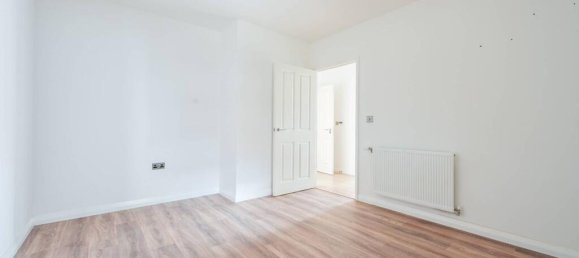 2 bedrooms Apartment in Walthamstow, United Kingdom No. 11993 6
