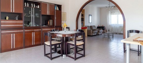 Квартира с 6 комнатами в Рокка Сан Джованни, Италия № 278443 12