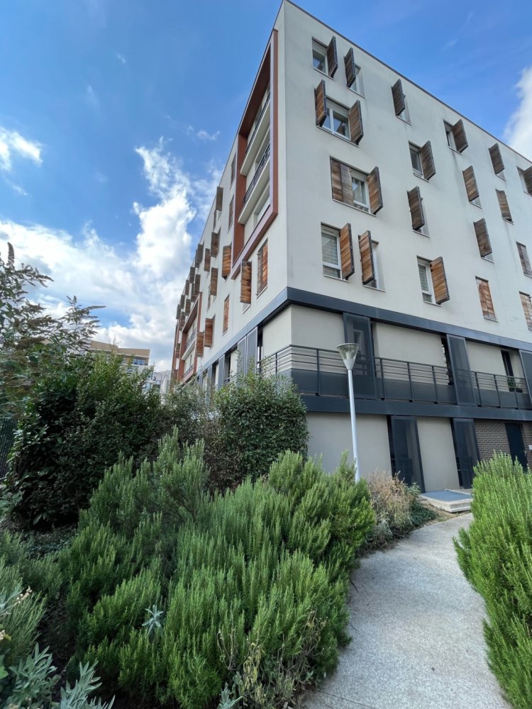 1 bedroom Apartment in Montreuil, France No. 125119