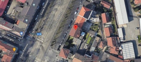 3 bedrooms Apartment in Turin, Italy No. 192303 3