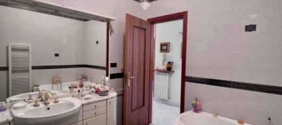 4 غرف نوم فيلا في Marano di Napoli, Italy رقم 342248 19