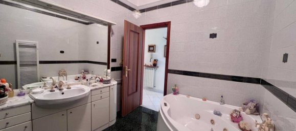 4 غرف نوم فيلا في Marano di Napoli, Italy رقم 342248 20