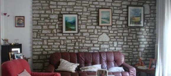 6 rooms Apartment in Marsciano, Italy No. 125021 2