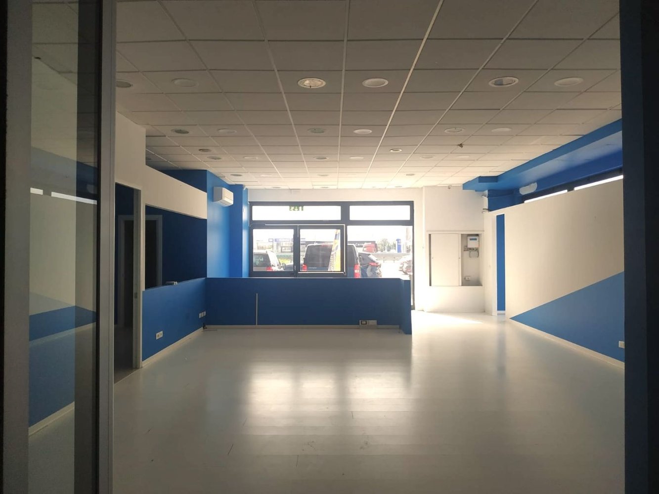 Imóvel comercial em Udine, Italy 300 m² N.º 334717