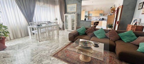 4 rooms House in Termoli, Italy No. 17519 7