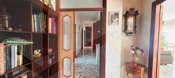 4 rooms House in Termoli, Italy No. 17519 3