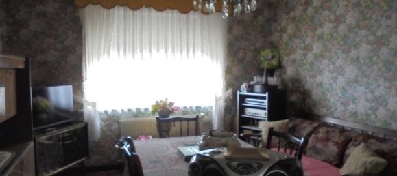 3 bedrooms House in Mazingarbe, France No. 335545 4