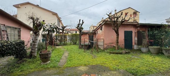 3 rooms Apartment in Massa Lombarda, Italy No. 43510 10