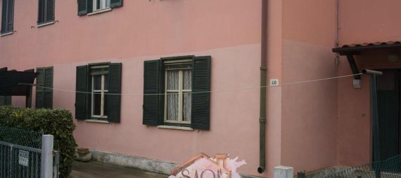 3 rooms Apartment in Massa Lombarda, Italy No. 43510 2