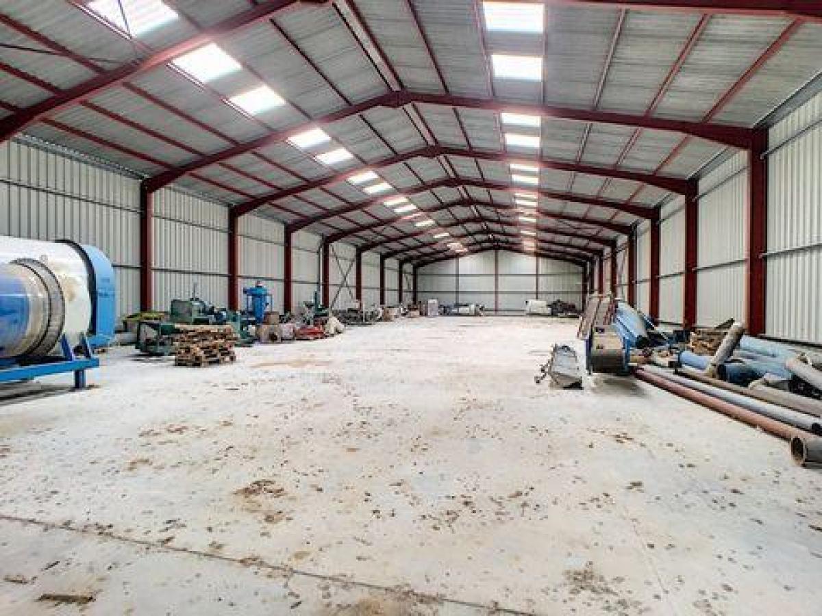 Bureau à Vouziers, France 1564m² No. 20682