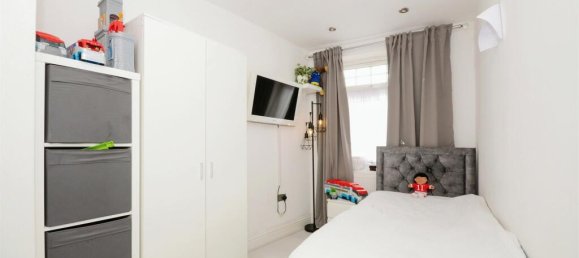 5 bedrooms House in Harrow, United Kingdom No. 6309 15