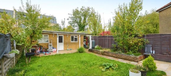 5 bedrooms House in Harrow, United Kingdom No. 6309 22