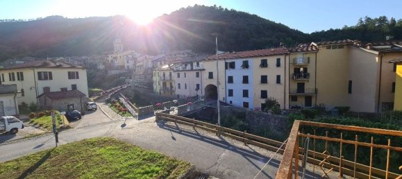 Дом с 4 комнатами в Пиньоне, Италия № 86882 18