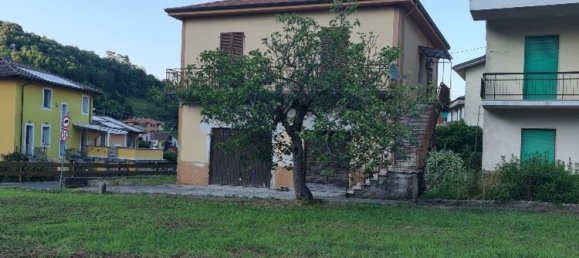 Дом с 4 комнатами в Пиньоне, Италия № 86882 3