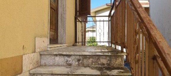 Дом с 4 комнатами в Пиньоне, Италия № 86882 15