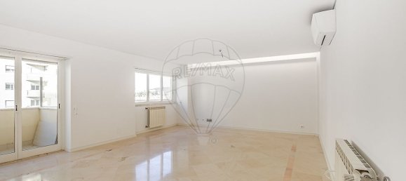 3 chambres Appartement à Oeiras, Portugal No. 353071 3