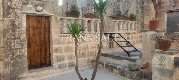 3 bedrooms House in Zabbar, Malta No. 8493 4