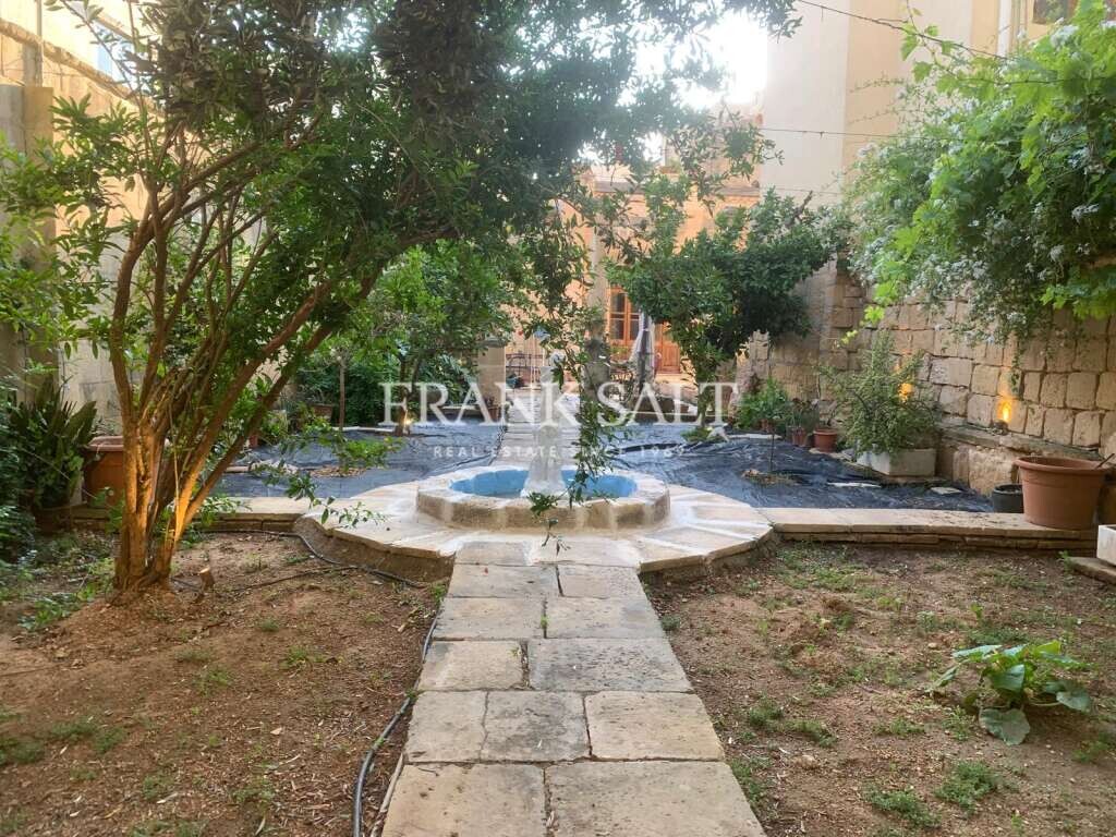 3 bedrooms House in Zabbar, Malta No. 8493