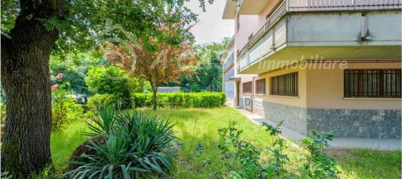 6 rooms Apartment in Fornovo di Taro, Italy No. 284222 2