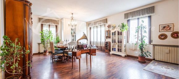 6 rooms Apartment in Fornovo di Taro, Italy No. 284222 7