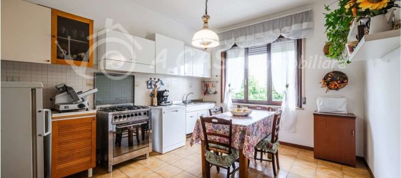 6 rooms Apartment in Fornovo di Taro, Italy No. 284222 12