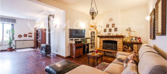 6 rooms Apartment in Fornovo di Taro, Italy No. 284222 10