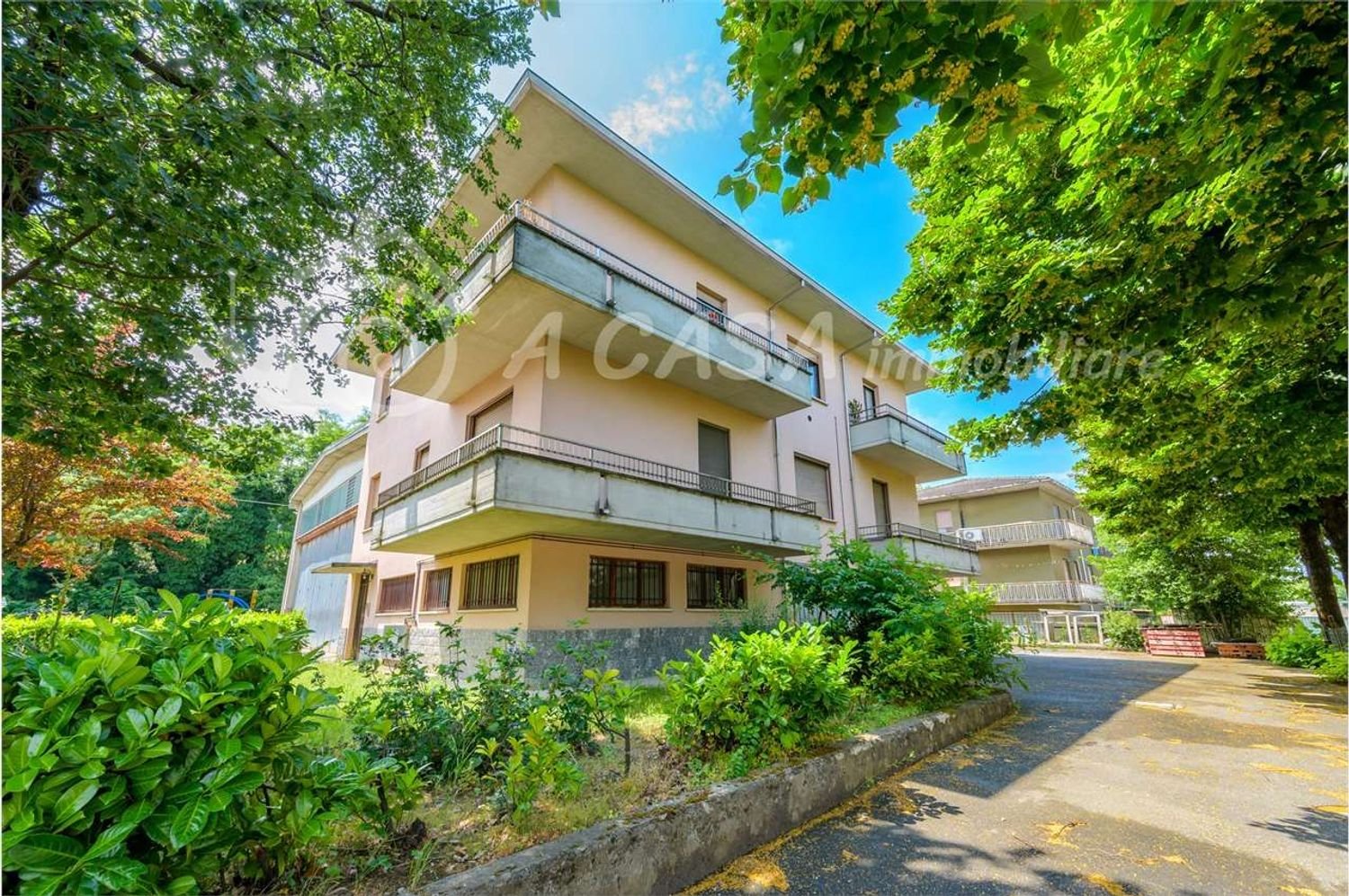 6 rooms Apartment in Fornovo di Taro, Italy No. 284222