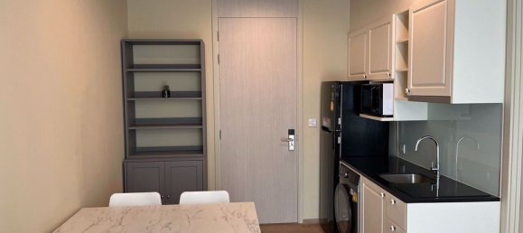 Apartamento com 1 quarto em condomínio em Watthana, Thailand N.º 4440 2