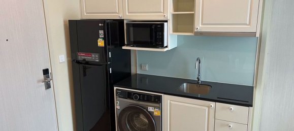 Apartamento com 1 quarto em condomínio em Watthana, Thailand N.º 4440 3