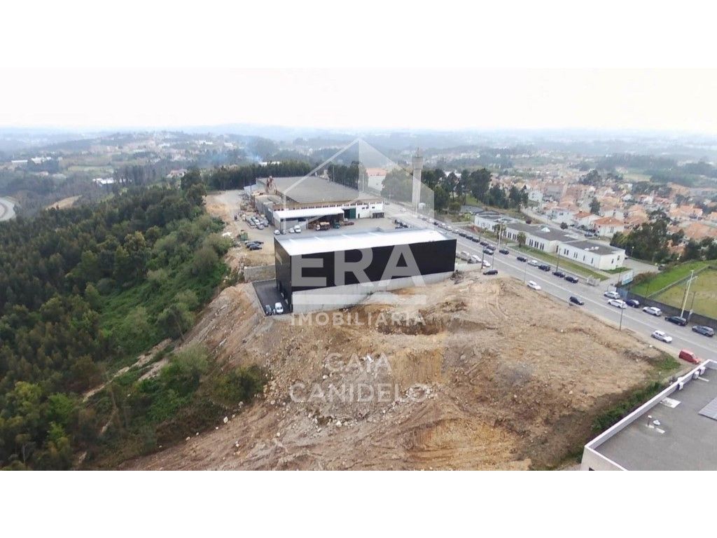 Grundstück in Fanzeres, Portugal 34400m², Nr. 38107