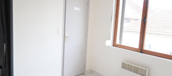 1 bedroom Duplex in Saint-Quentin, France No. 79187 4