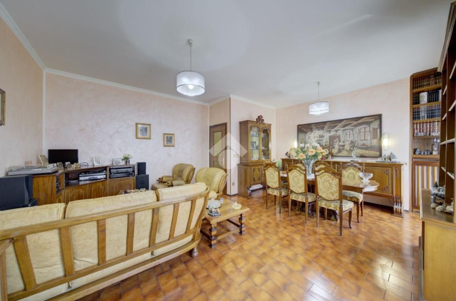 5 bedrooms Apartment in Turin, Italy No. 338005