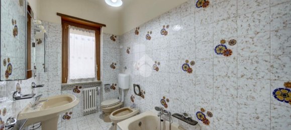 5 bedrooms Apartment in Turin, Italy No. 338005 16