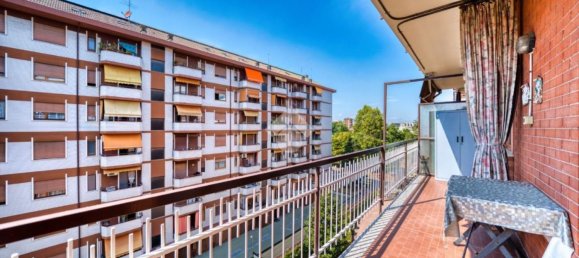 5 bedrooms Apartment in Turin, Italy No. 338005 8