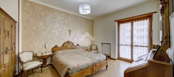 5 bedrooms Apartment in Turin, Italy No. 338005 11