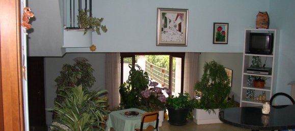 6 rooms Villa in Desenzano del Garda, Italy No. 271906 3