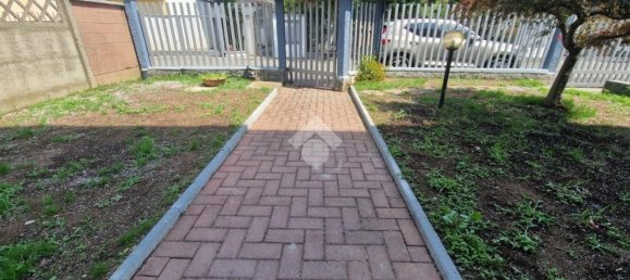 3 chambres Appartement à Limbiate, Italy No. 378438 2