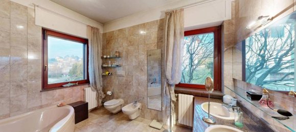 4 rooms Villa in Varese, Italy No. 34257 31