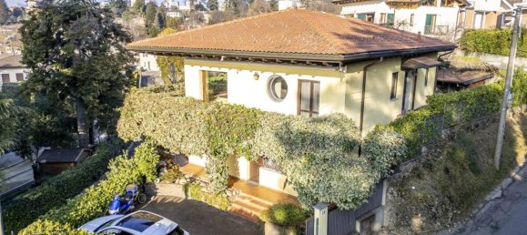 4 rooms Villa in Varese, Italy No. 34257 8