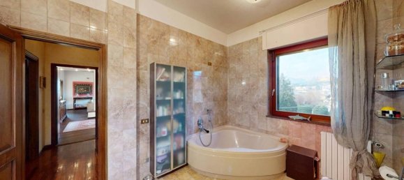 4 rooms Villa in Varese, Italy No. 34257 32