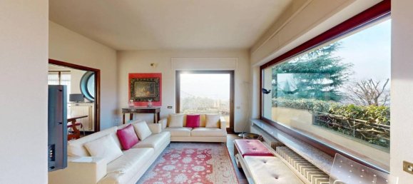 4 rooms Villa in Varese, Italy No. 34257 3