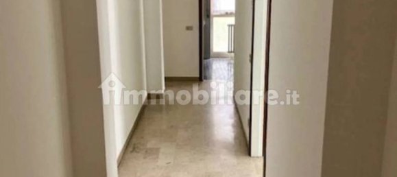 81m² Office in Monza, Italy No. 67933 8