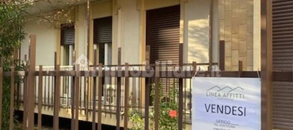 81m² Office in Monza, Italy No. 67933 3