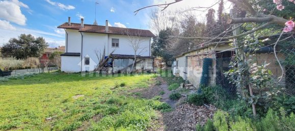 3 bedrooms Villa in Gradara, Italy No. 13582 10