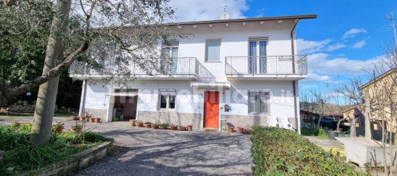 3 bedrooms Villa in Gradara, Italy No. 13582 4