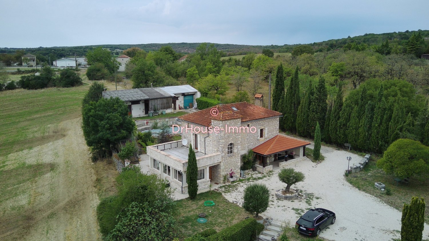 5 bedrooms House in Lot, France No. 353875