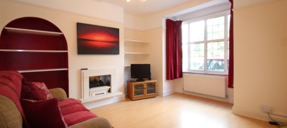 4 bedrooms House in Beckenham, United Kingdom No. 835 3