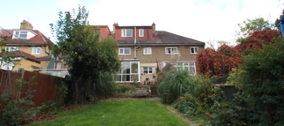 4 bedrooms House in Beckenham, United Kingdom No. 835 24